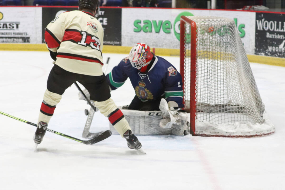 Cops, hosers meet on-ice for charity hockey game in Vernon