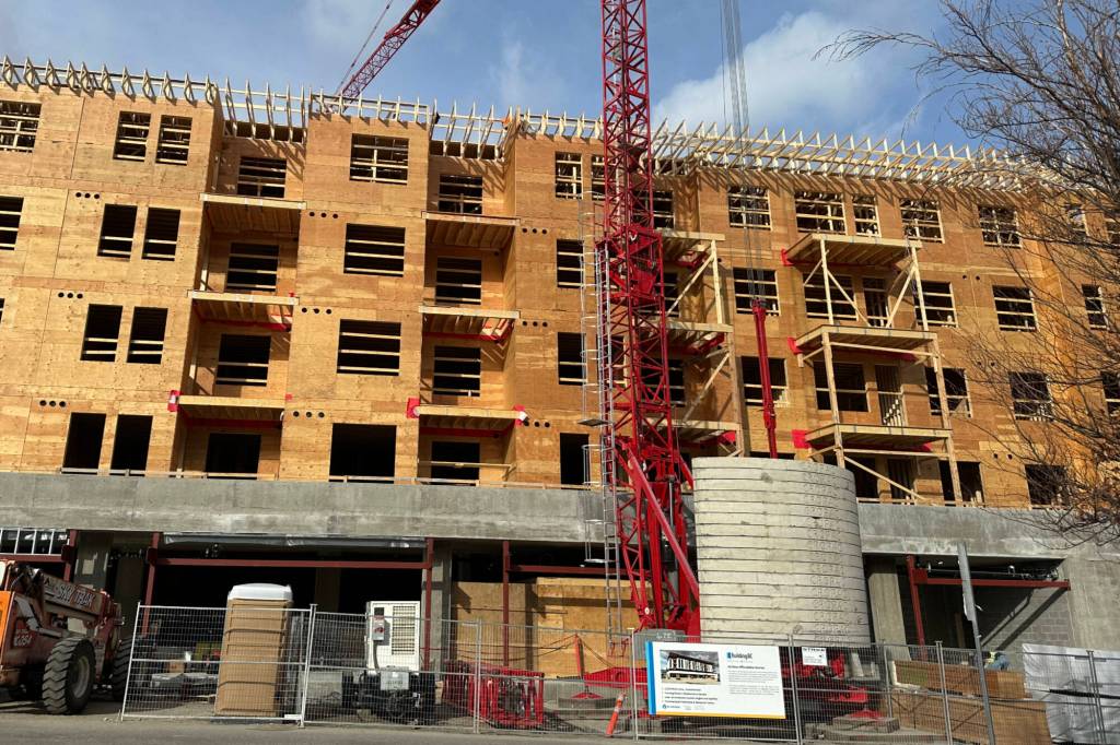 Construction work is continuing on a five-storey, multi-family affordable housing facility on Henry Avenue in Summerland. Once completed, this facility will have 60 units of affordable housing. it will also be the home of the Summerland Food Bank and Resource Centre. The residential portion of this building will be owned and operated by Turning Points Collaborative Society. (John Arendt/Summerland Review)